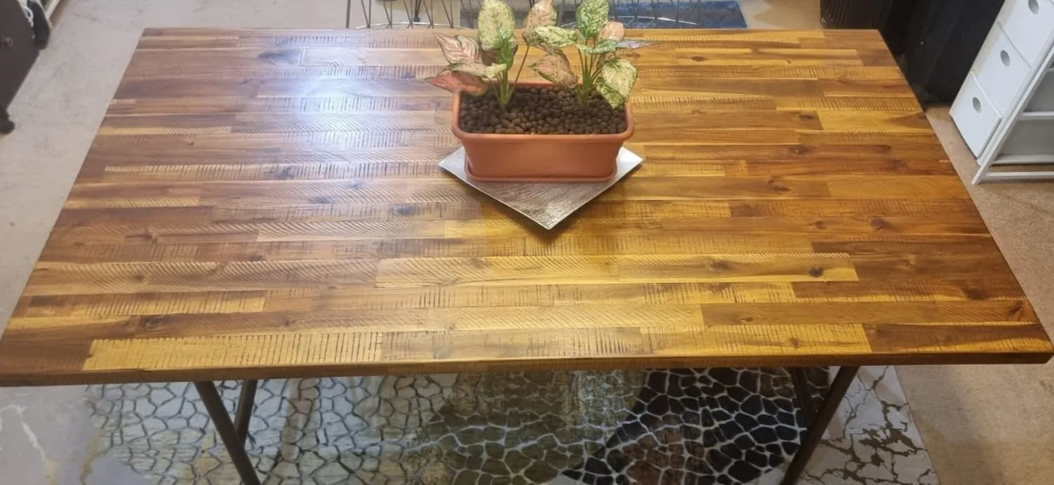 Dining Table (Wooden, 6-seater)